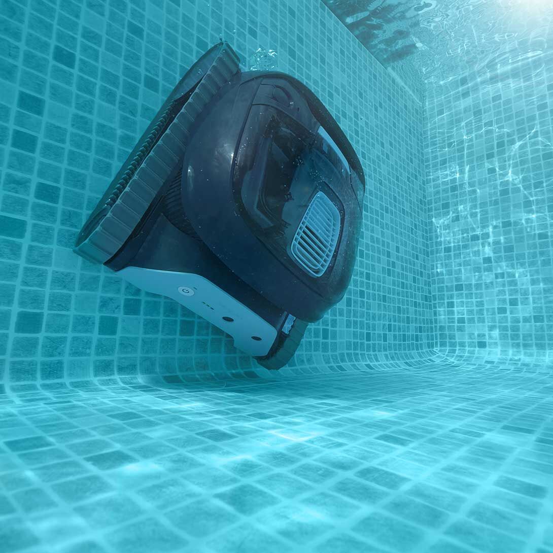 Dolphin Liberty 200 Cordless Robotic Pool Cleaner